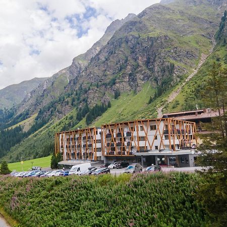 Hotel Gundolf Sankt Leonhard im Pitztal Exteriör bild