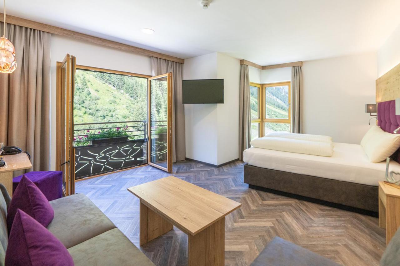 Hotel Gundolf Sankt Leonhard im Pitztal Exteriör bild