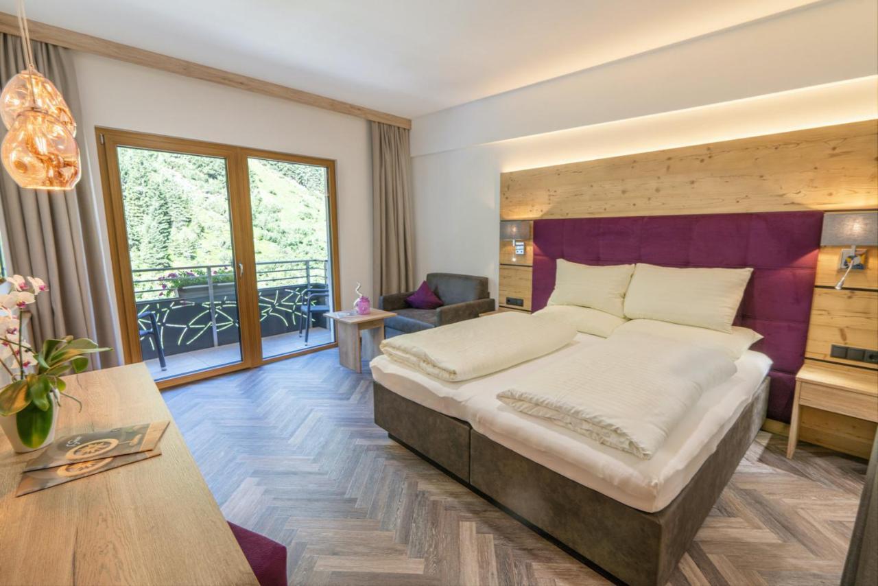 Hotel Gundolf Sankt Leonhard im Pitztal Exteriör bild