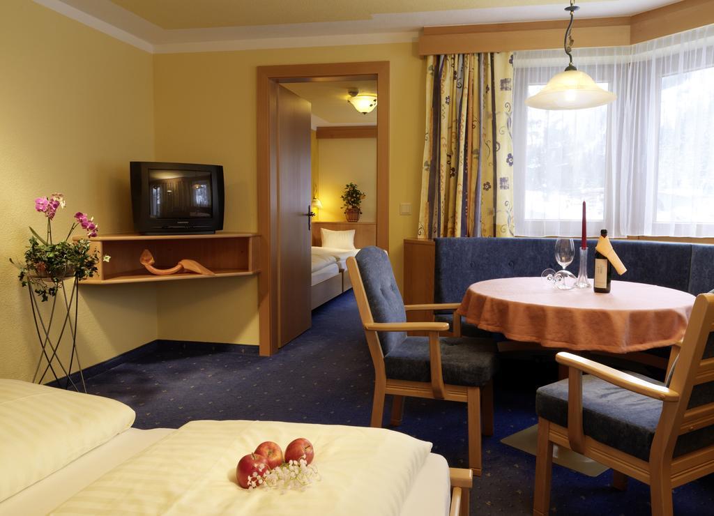 Hotel Gundolf Sankt Leonhard im Pitztal Rum bild