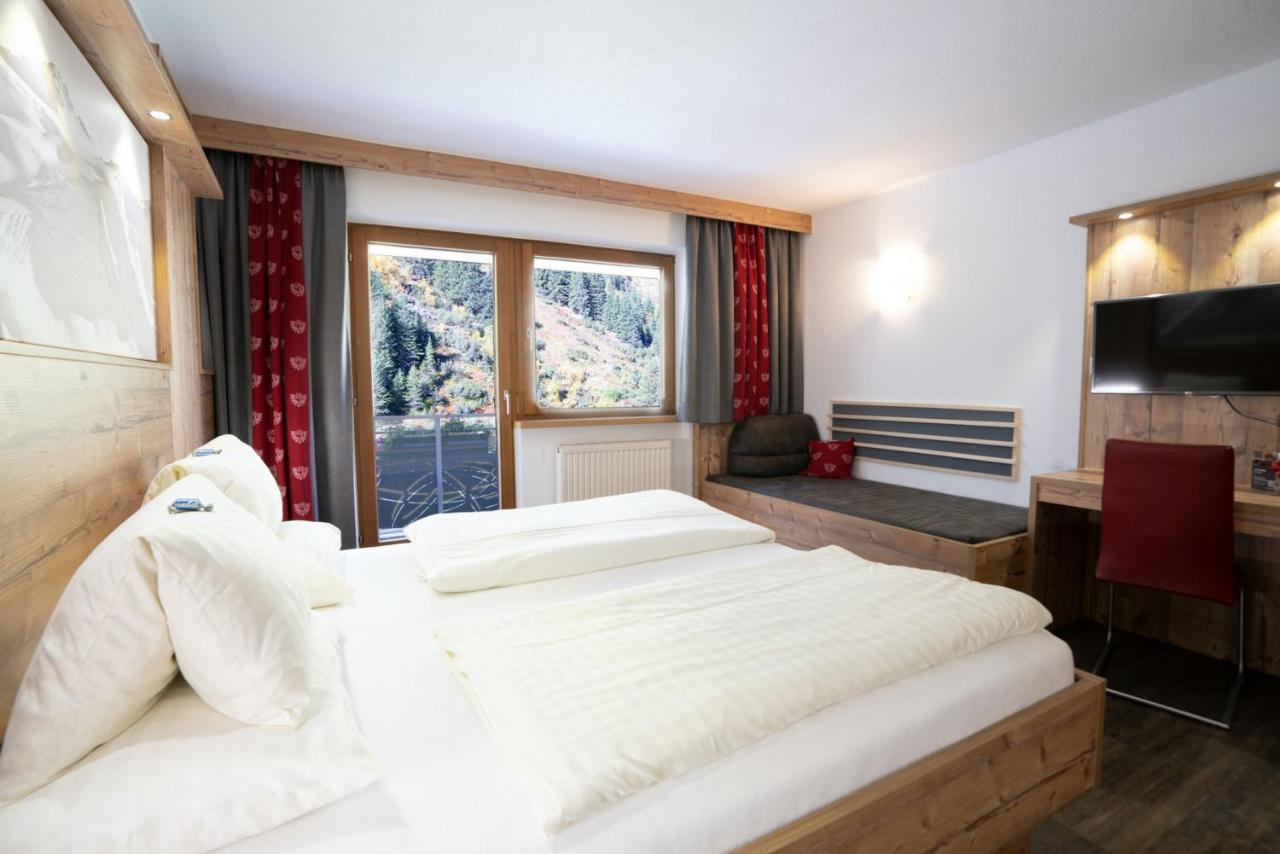 Hotel Gundolf Sankt Leonhard im Pitztal Exteriör bild