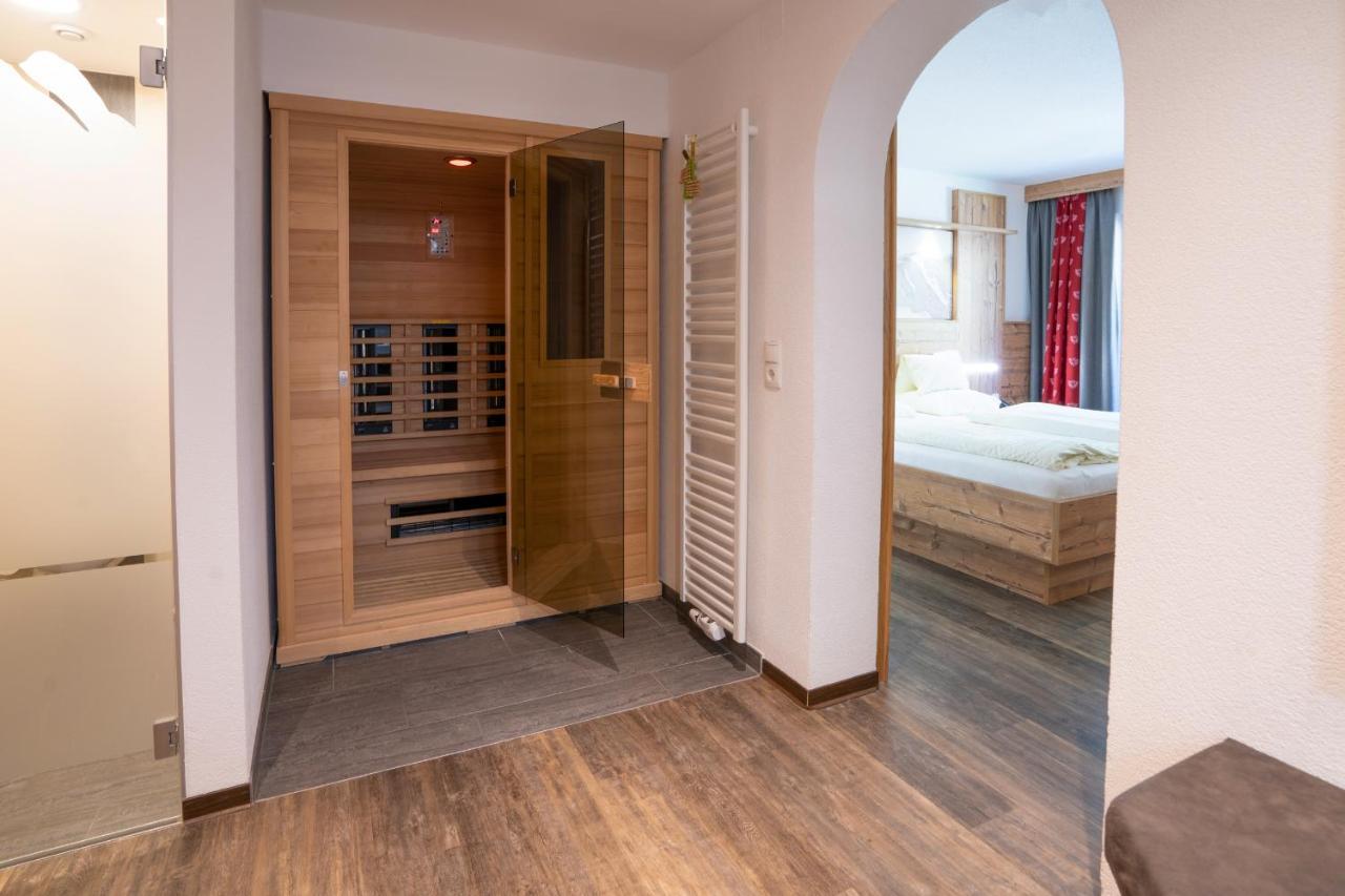 Hotel Gundolf Sankt Leonhard im Pitztal Exteriör bild