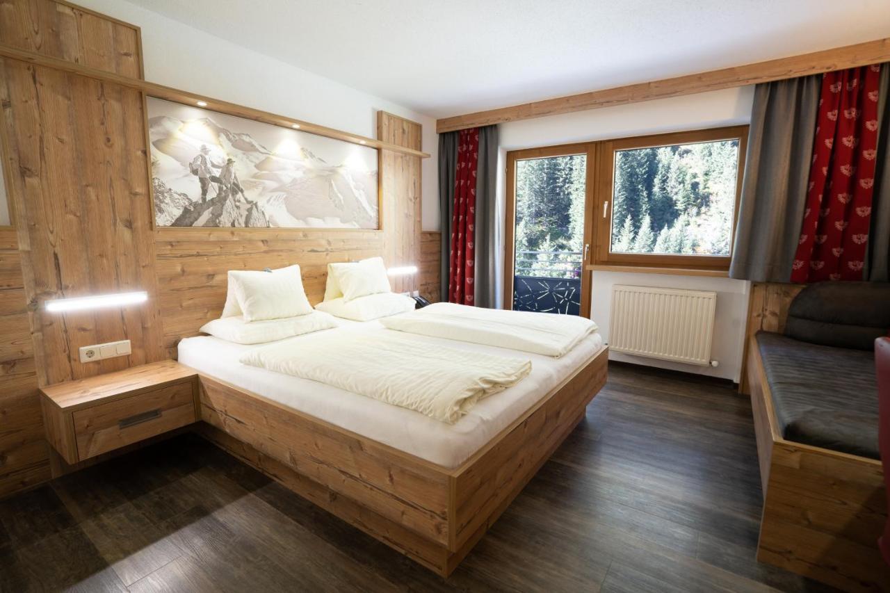 Hotel Gundolf Sankt Leonhard im Pitztal Exteriör bild
